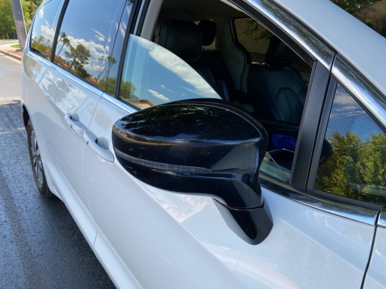 Chrysler Pacifica Hybrid Select 2024
