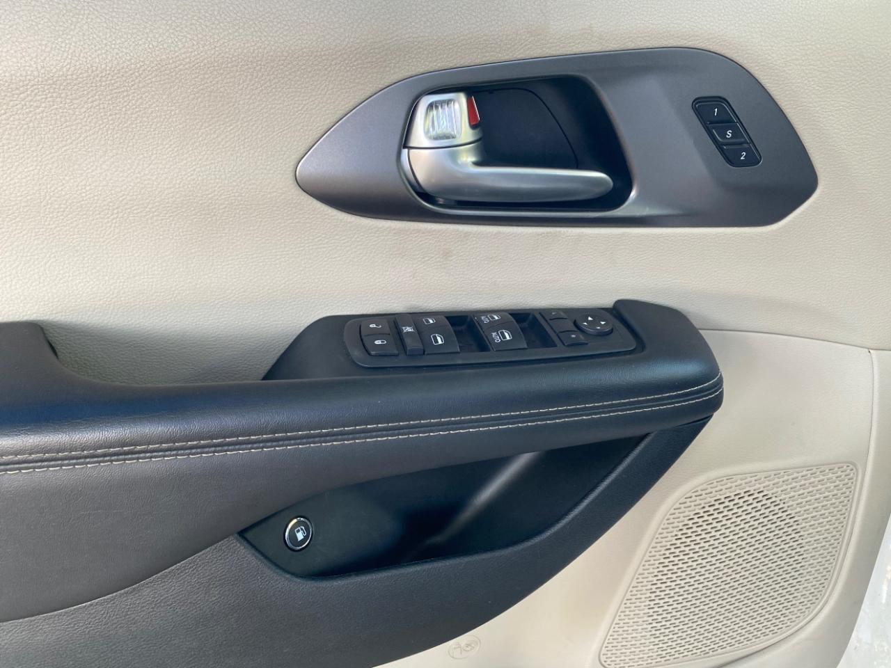 Chrysler Pacifica Hybrid Select 2024