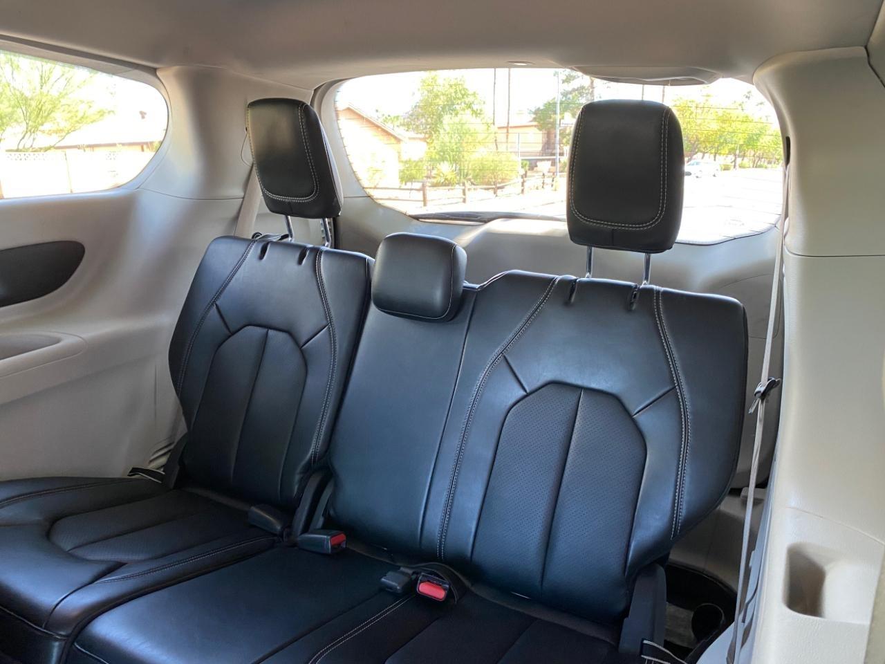 Chrysler Pacifica Hybrid Select 2024