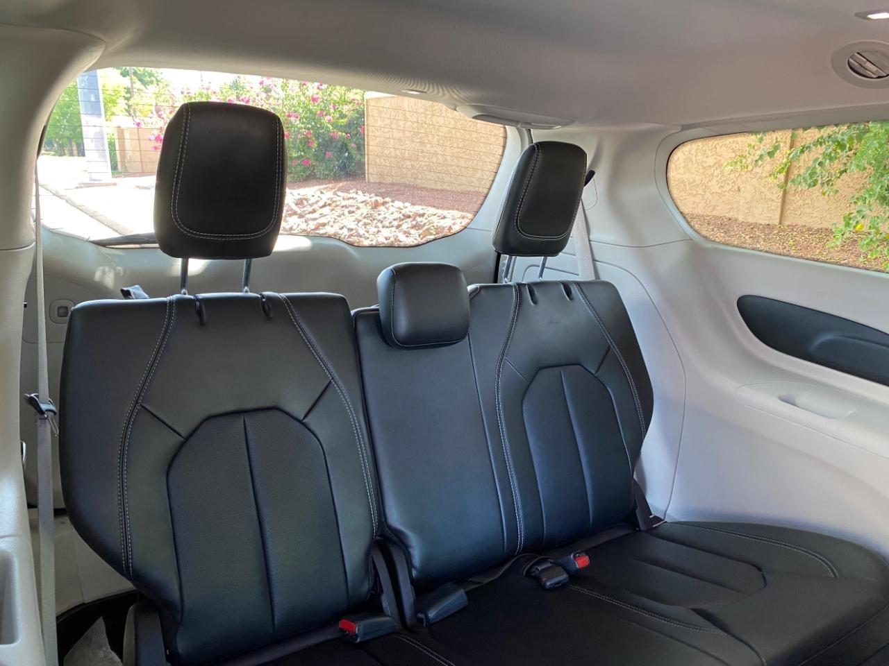 Chrysler Pacifica Hybrid Select 2024