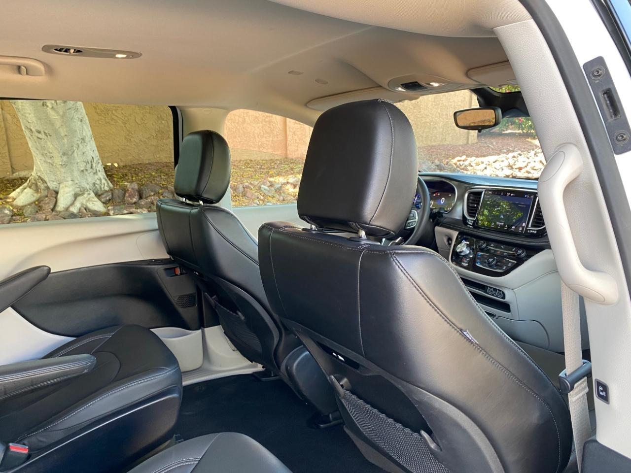 Chrysler Pacifica Hybrid Select 2024