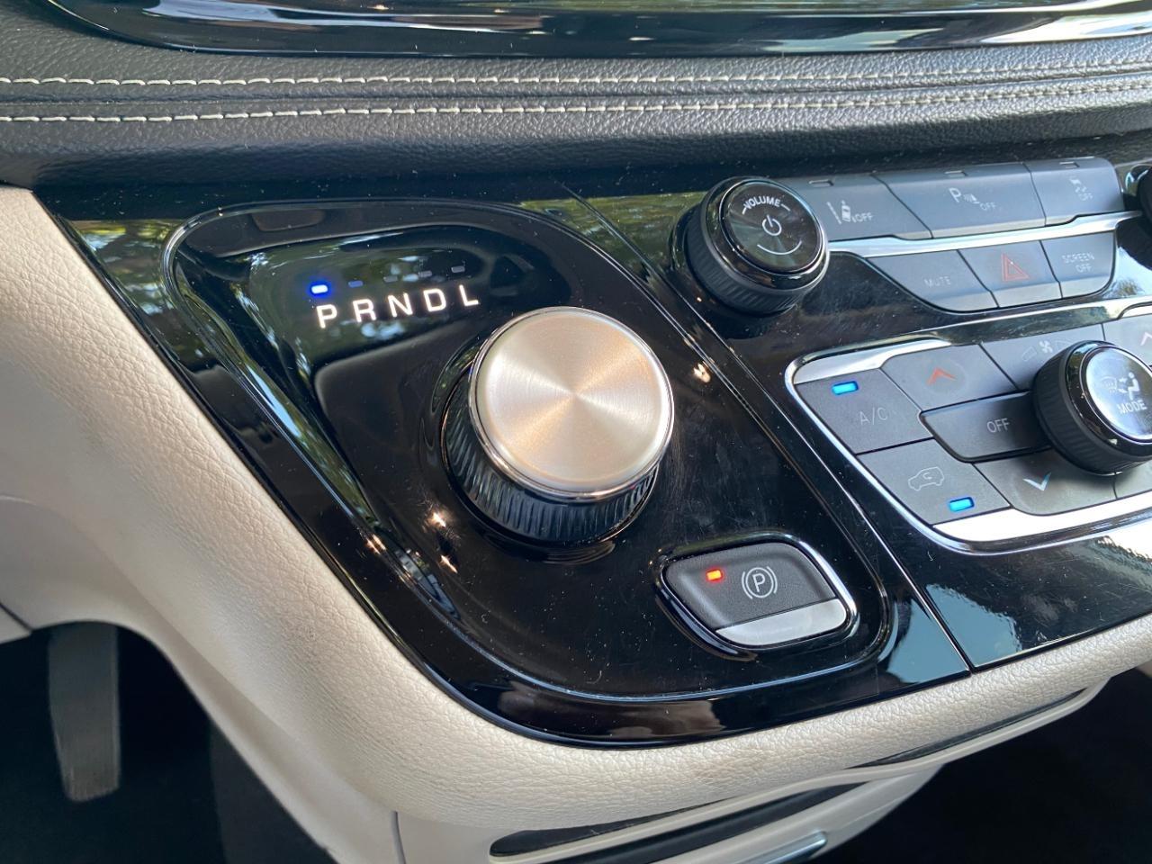 Chrysler Pacifica Hybrid Select 2024