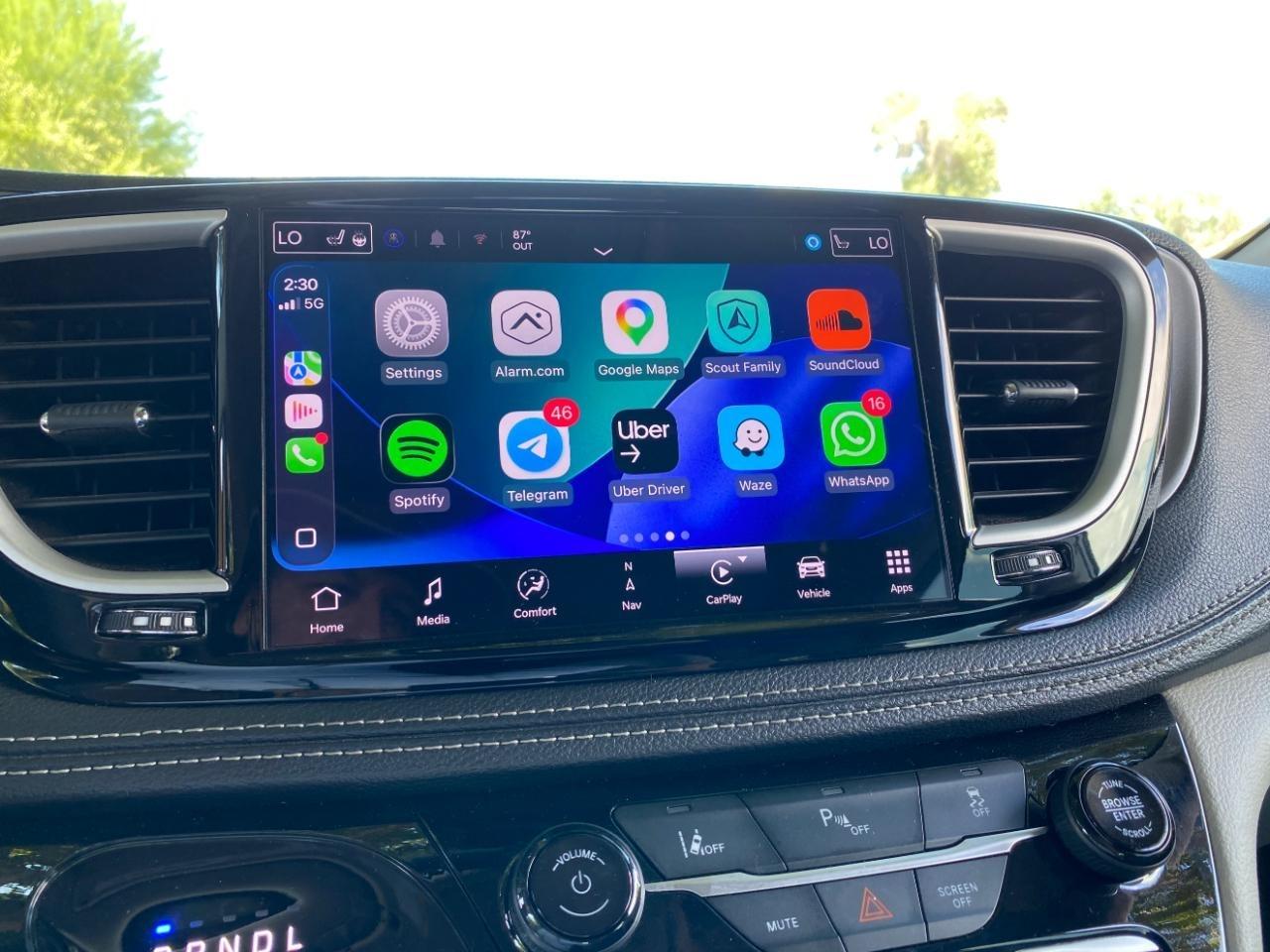 Chrysler Pacifica Hybrid Select 2024
