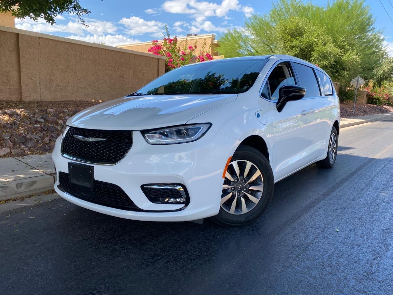 Chrysler Pacifica Hybrid Select 2024