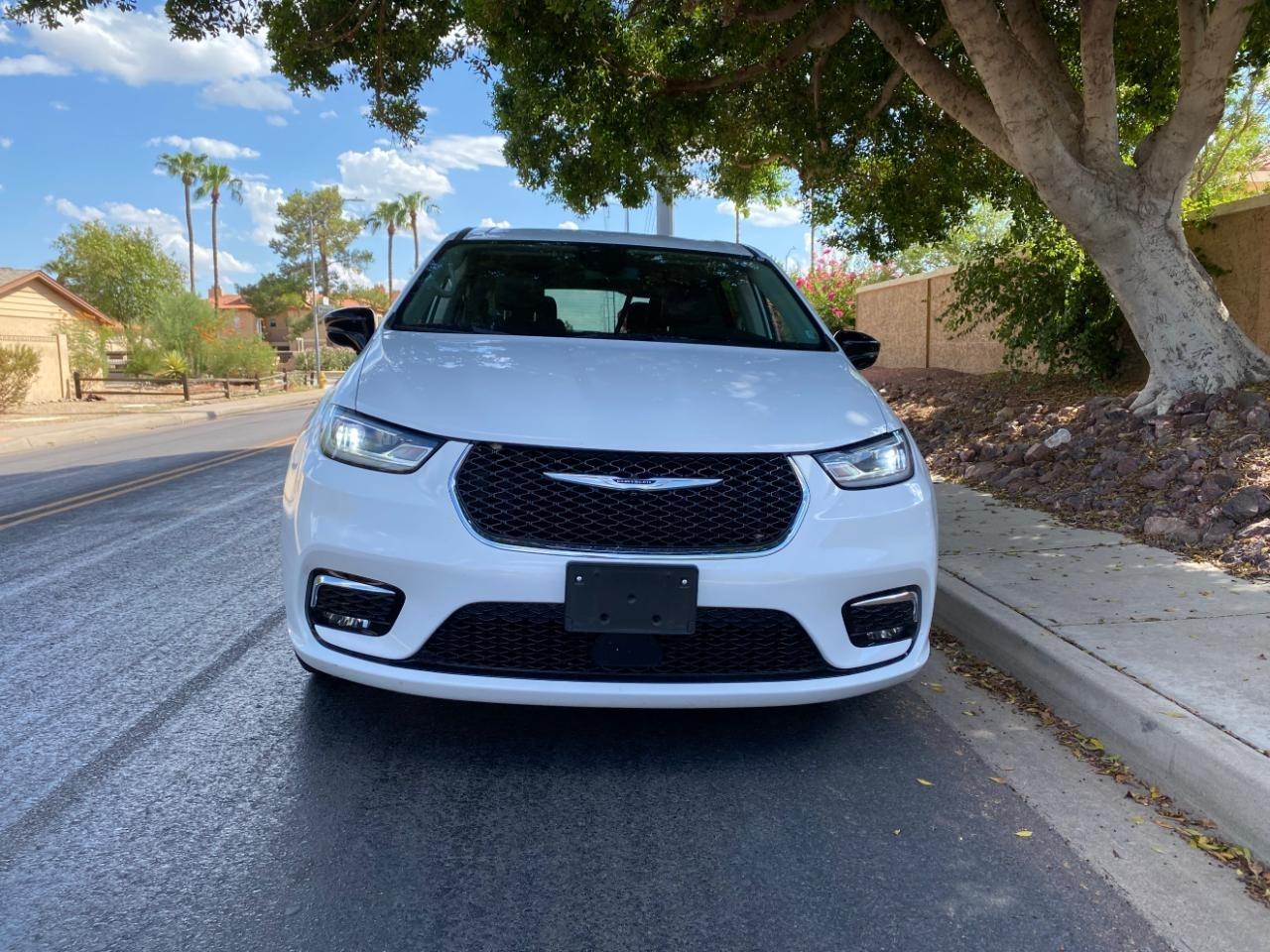 Chrysler Pacifica Hybrid Select 2024