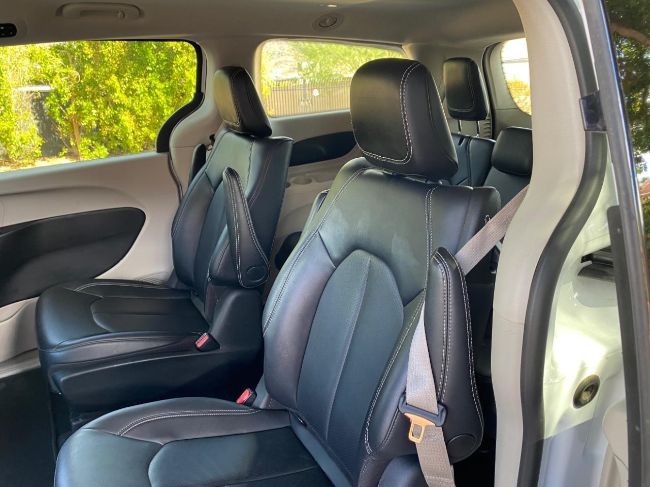 Chrysler Pacifica Hybrid Select 2024