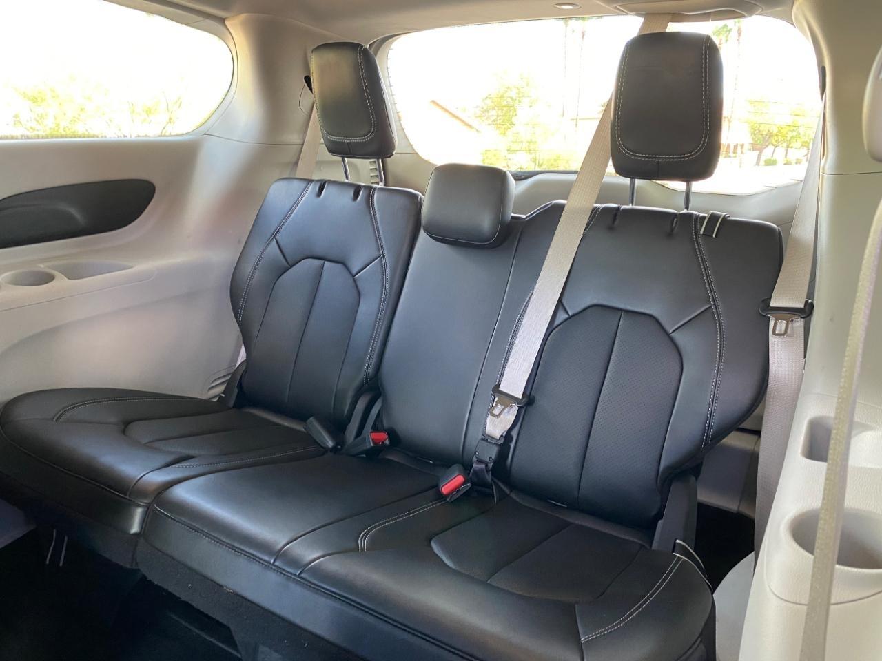 Chrysler Pacifica Hybrid Select 2024