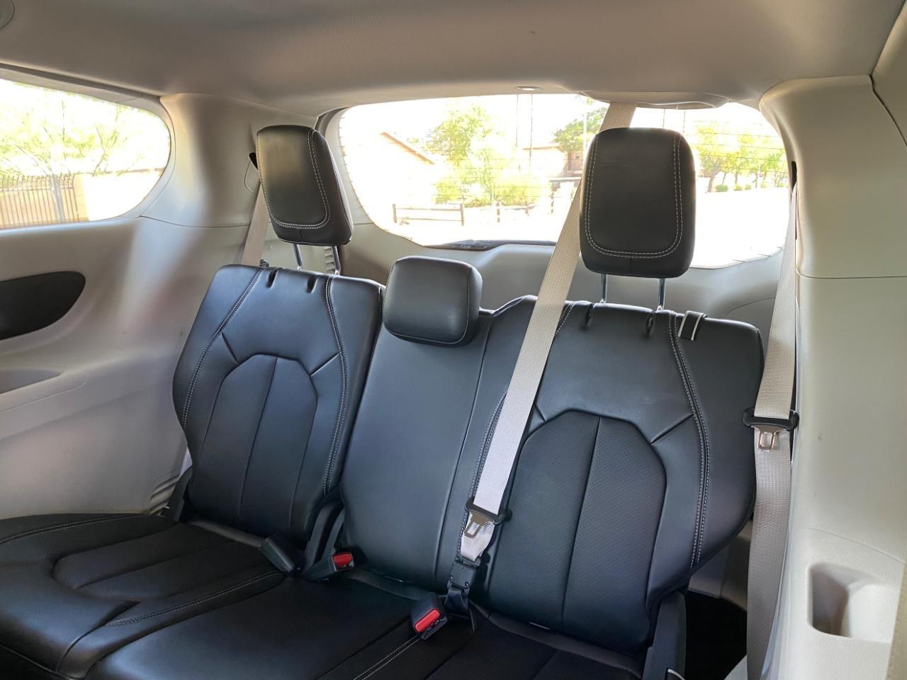 Chrysler Pacifica Hybrid Select 2024