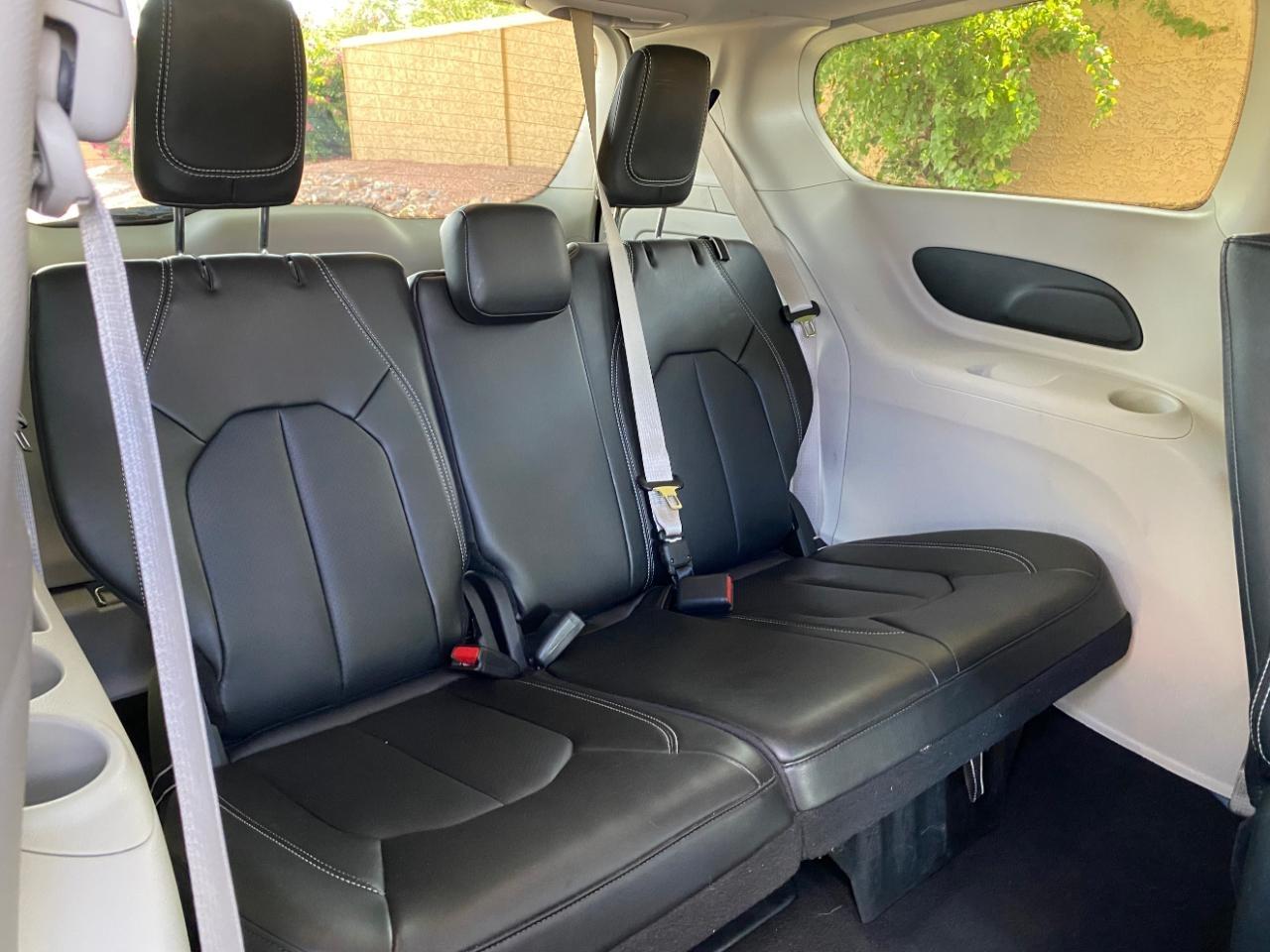 Chrysler Pacifica Hybrid Select 2024