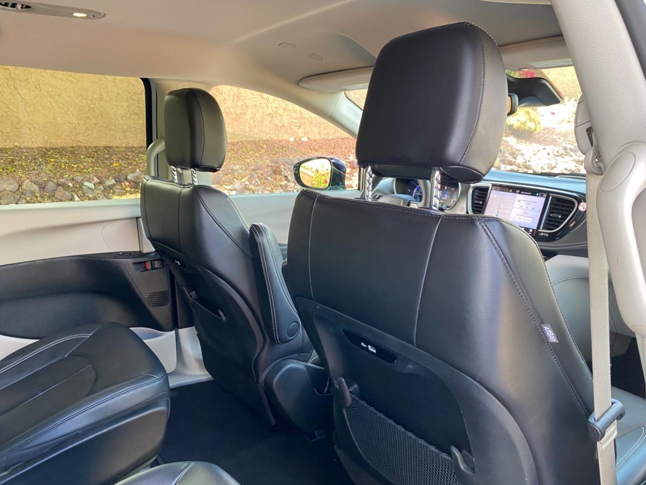 Chrysler Pacifica Hybrid Select 2024
