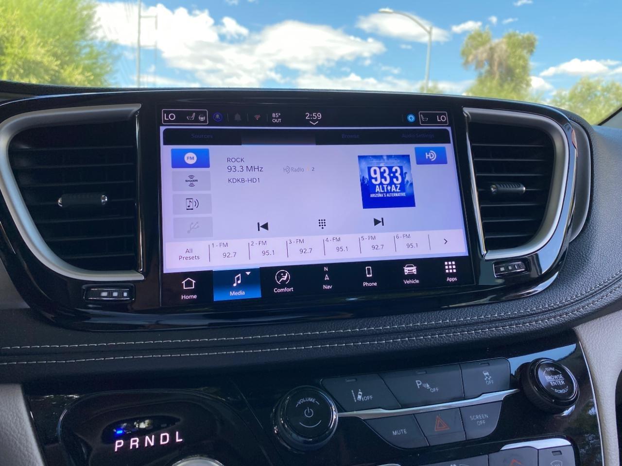 Chrysler Pacifica Hybrid Select 2024