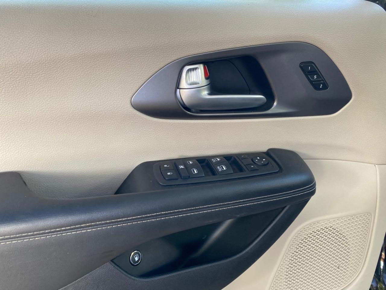 Chrysler Pacifica Hybrid Select 2024