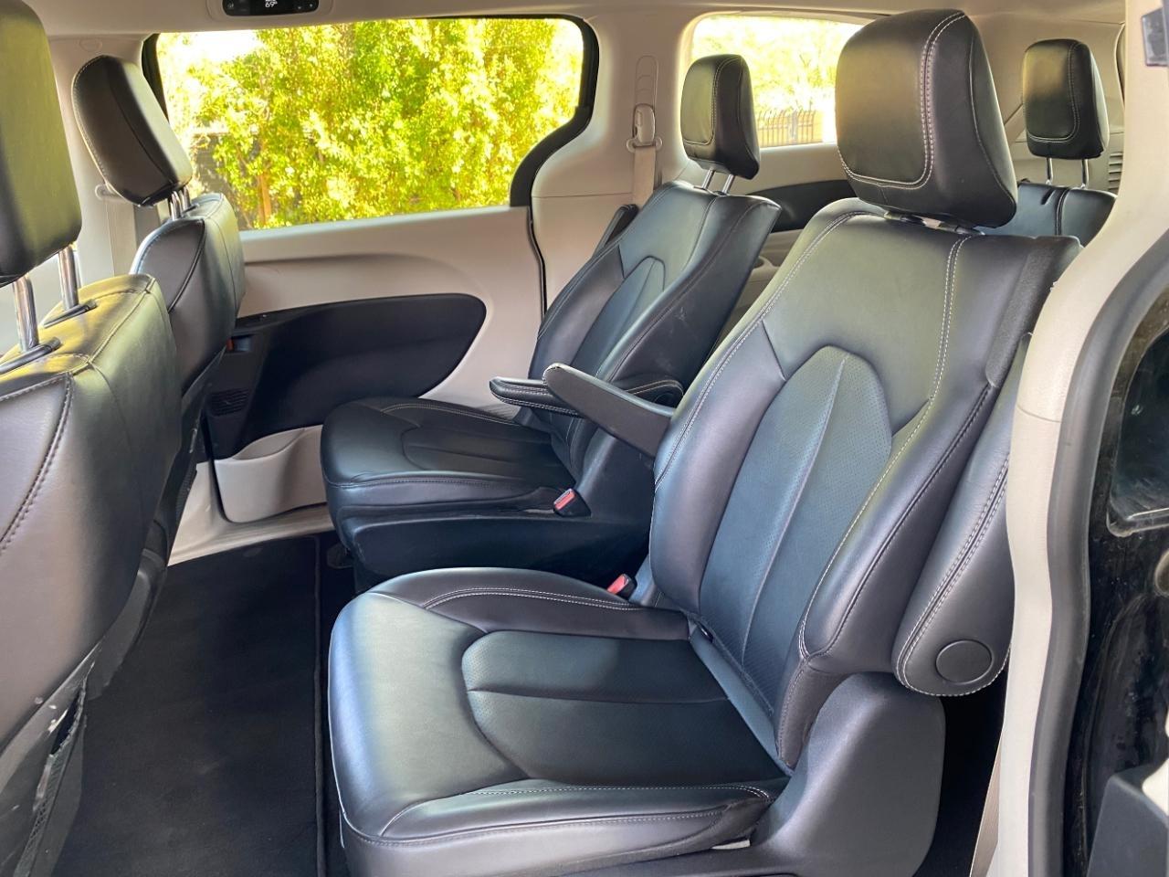 Chrysler Pacifica Hybrid Select 2024