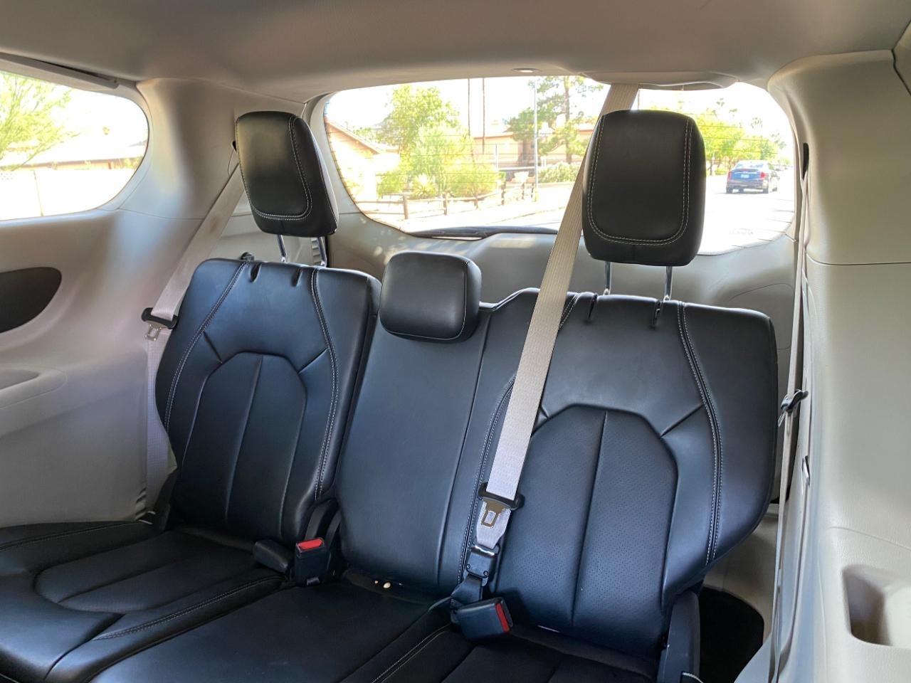 Chrysler Pacifica Hybrid Select 2024