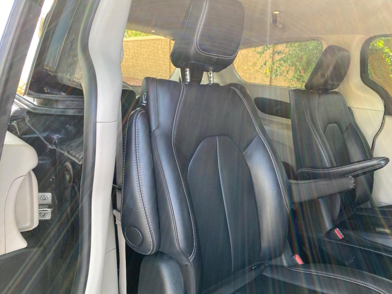 Chrysler Pacifica Hybrid Select 2024