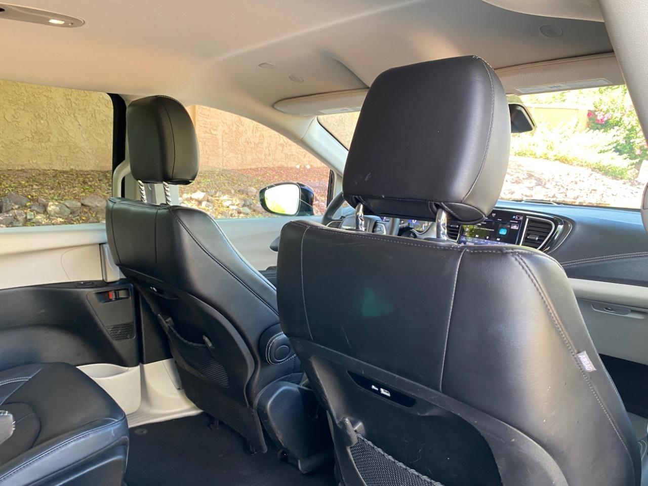 Chrysler Pacifica Hybrid Select 2024