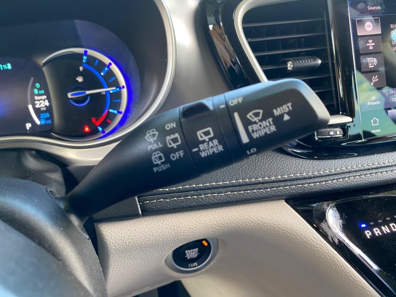 Chrysler Pacifica Hybrid Select 2024