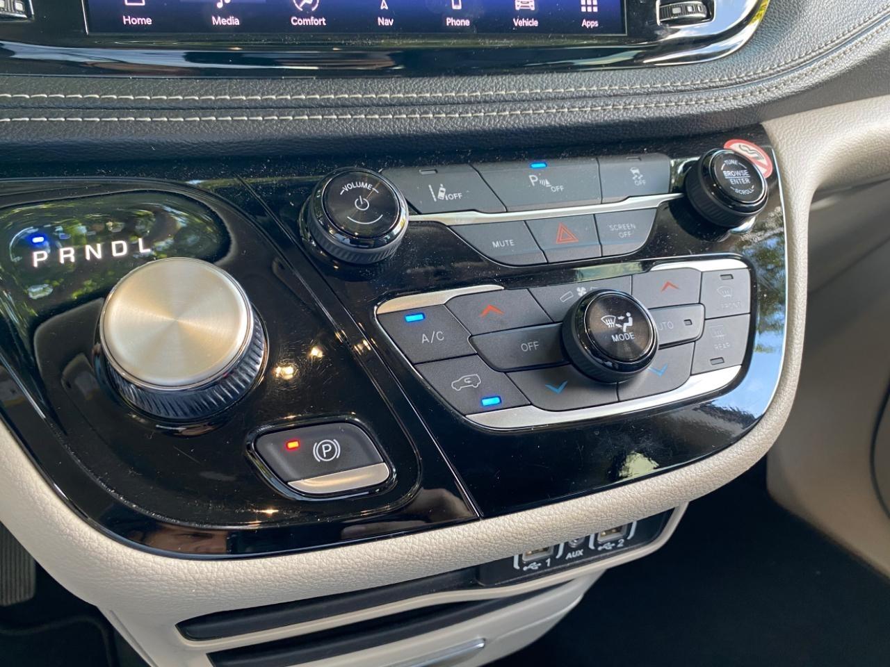 Chrysler Pacifica Hybrid Select 2024