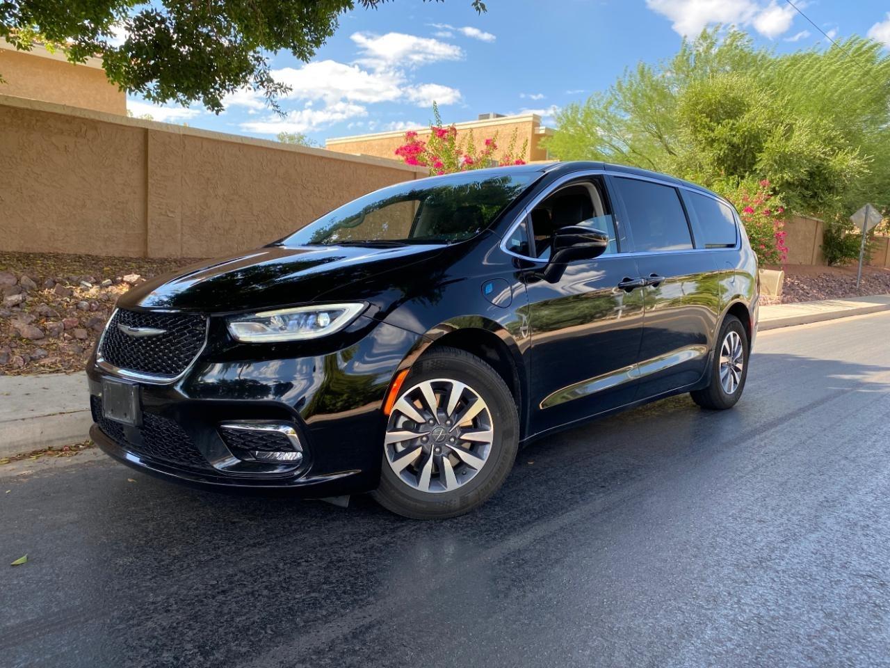 Chrysler Pacifica Hybrid Select 2024