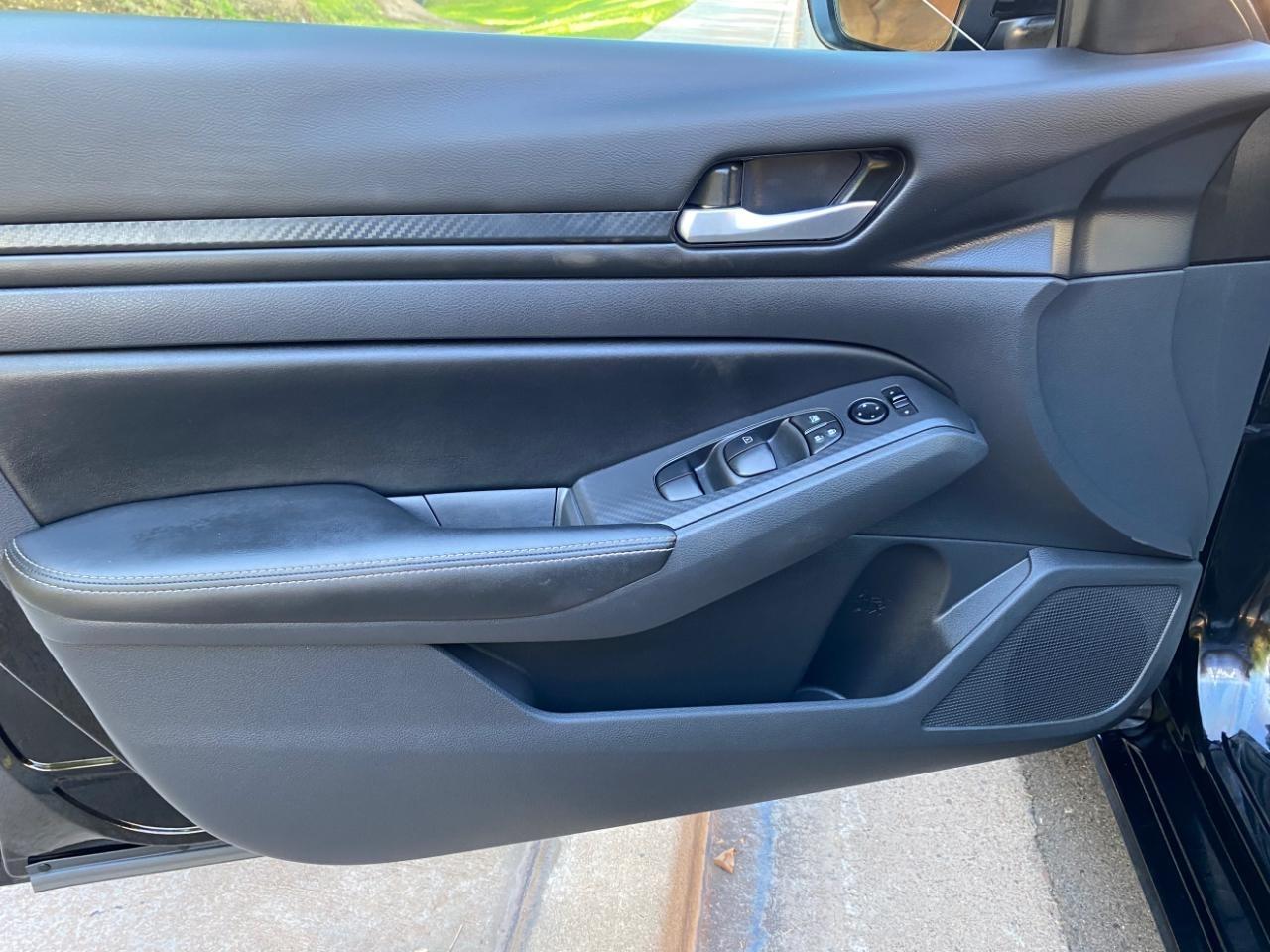 Nissan Altima 2.5 SV 2025