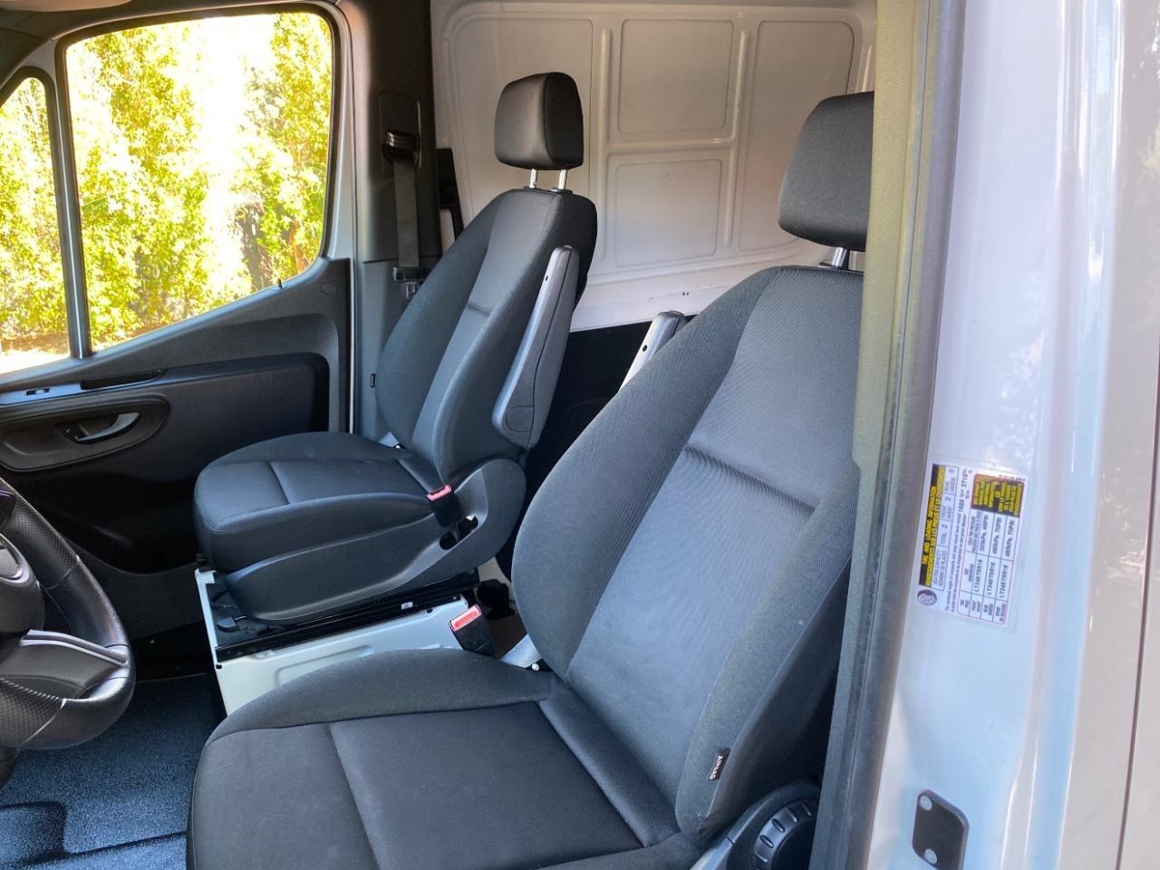 Mercedes-Benz Sprinter 2500 170-in. WB 2025