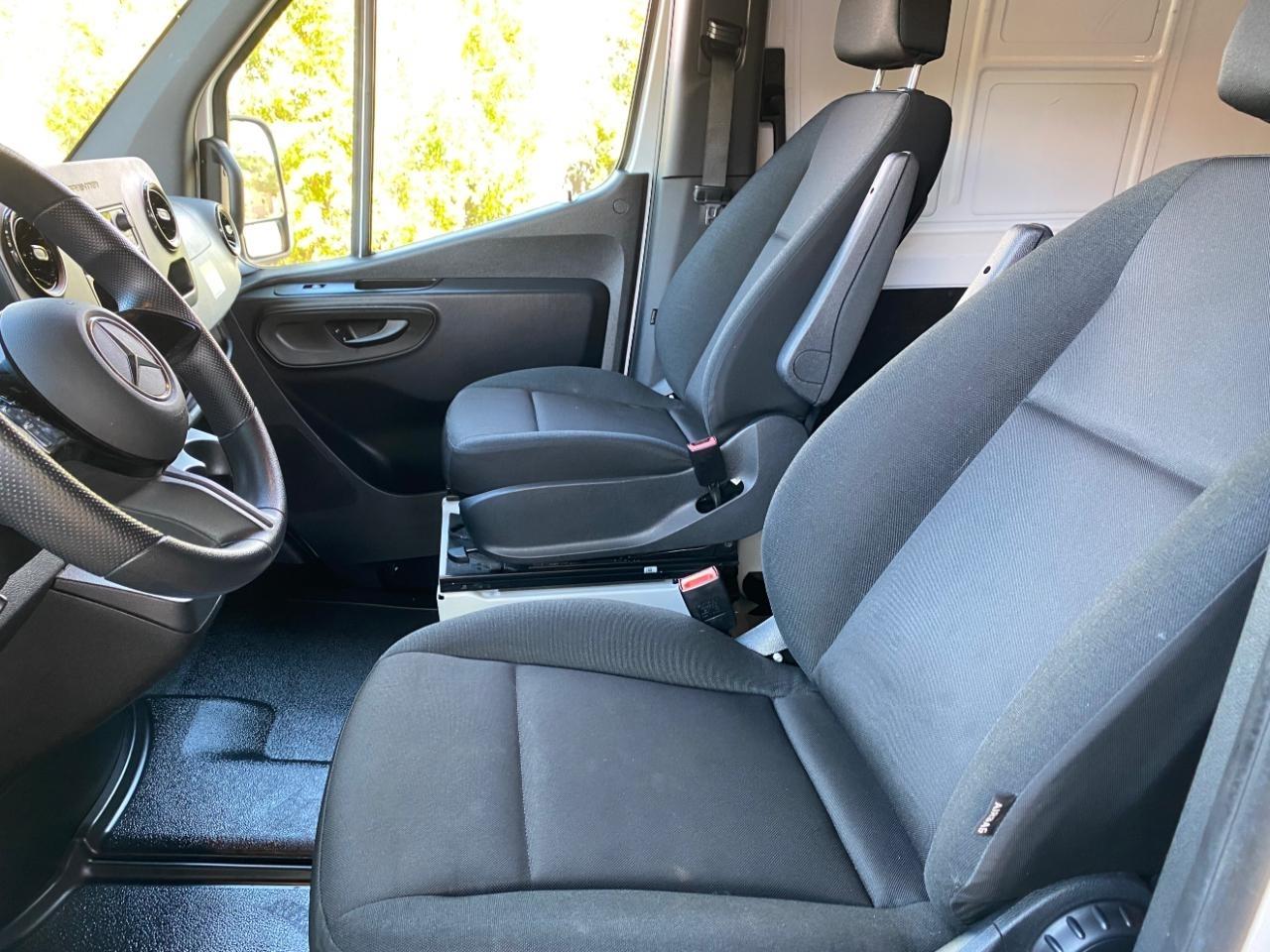 Mercedes-Benz Sprinter 2500 170-in. WB 2025
