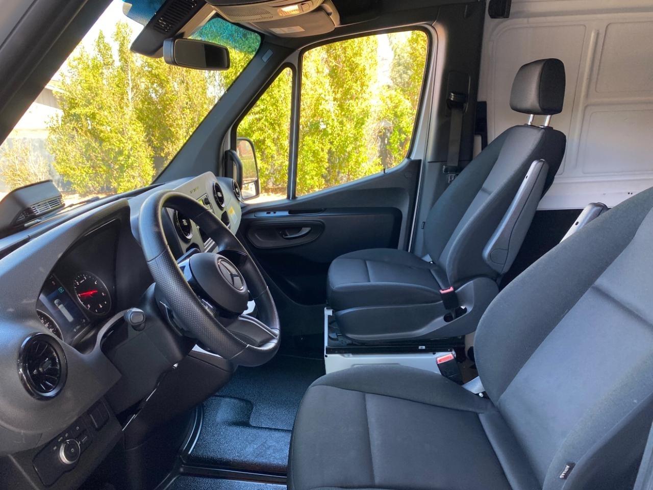 Mercedes-Benz Sprinter 2500 170-in. WB 2025
