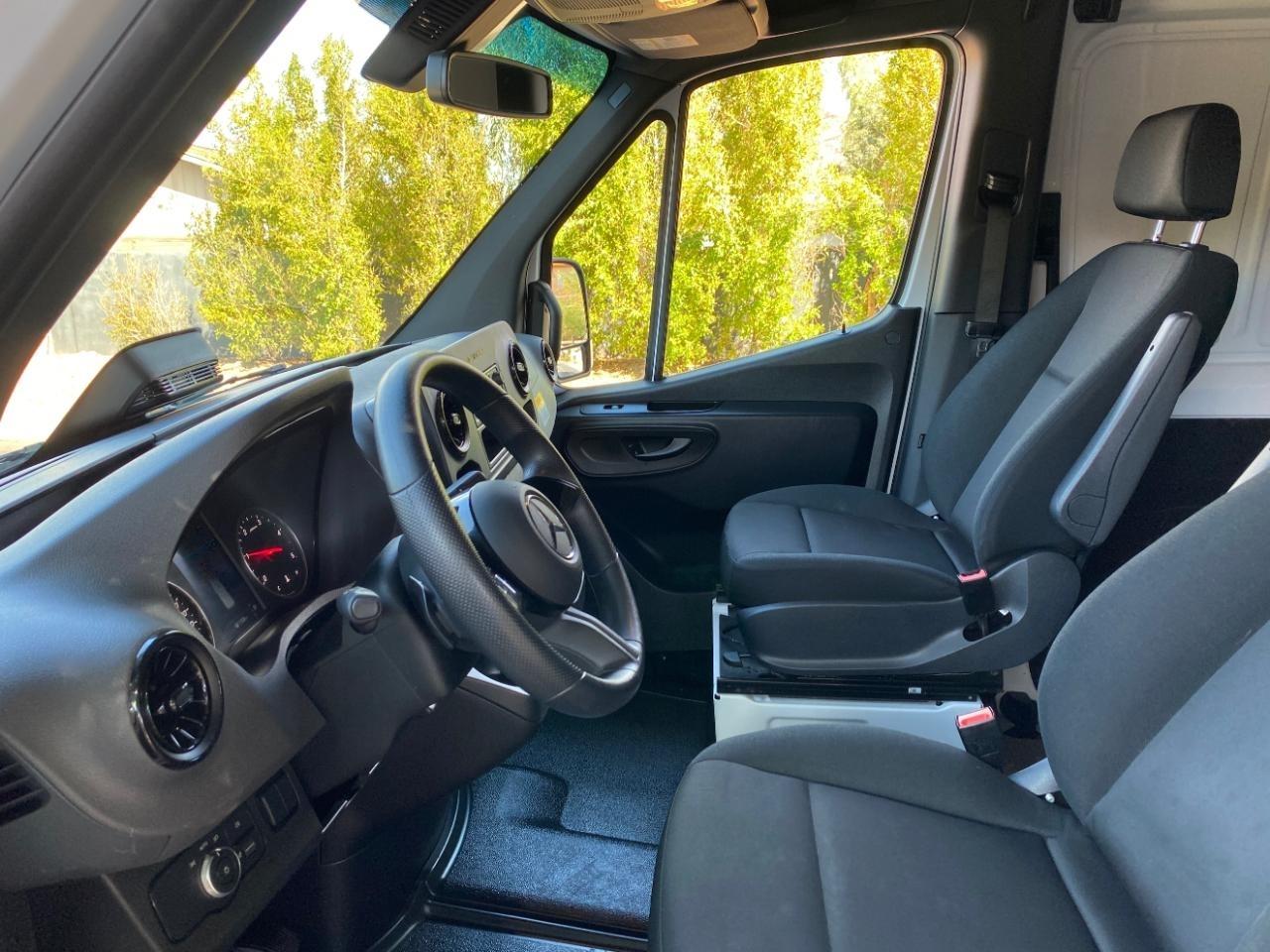 Mercedes-Benz Sprinter 2500 170-in. WB 2025