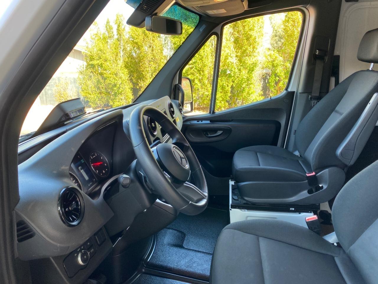 Mercedes-Benz Sprinter 2500 170-in. WB 2025