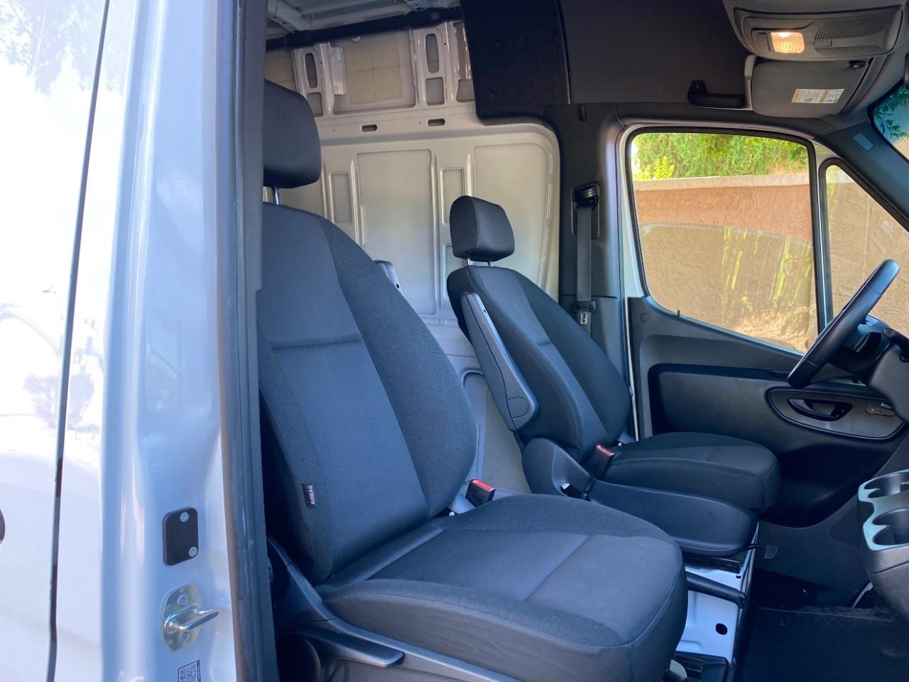 Mercedes-Benz Sprinter 2500 170-in. WB 2025