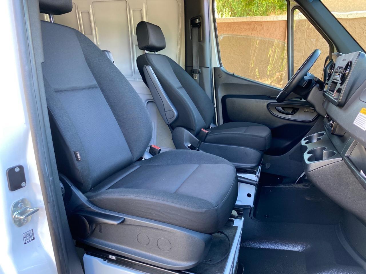 Mercedes-Benz Sprinter 2500 170-in. WB 2025