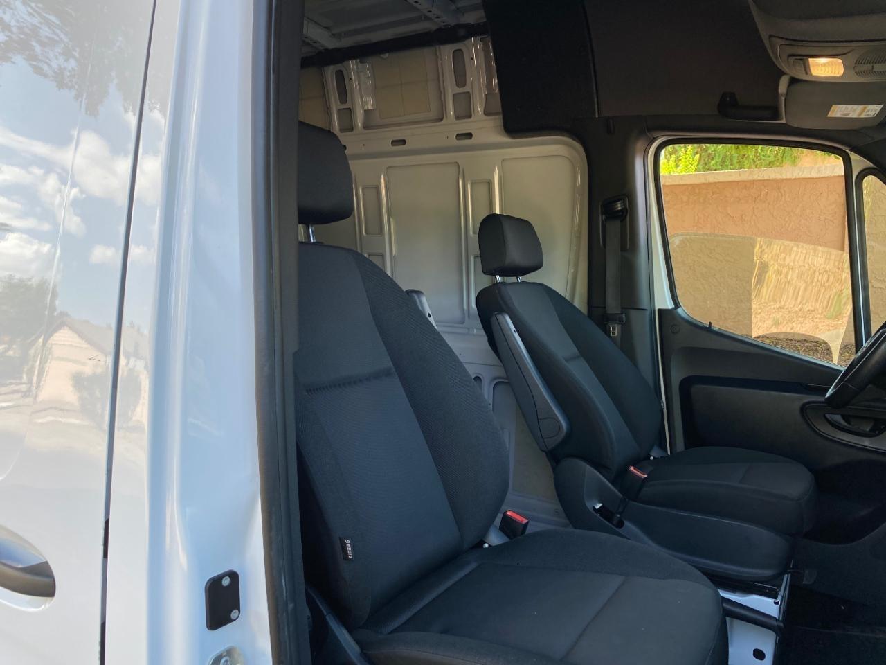Mercedes-Benz Sprinter 2500 170-in. WB 2025