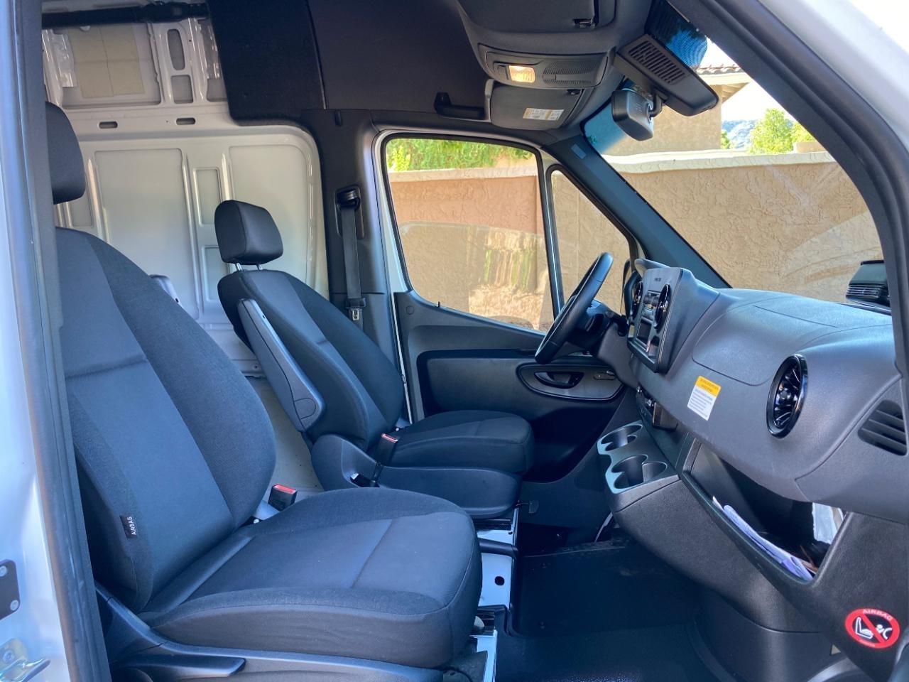 Mercedes-Benz Sprinter 2500 170-in. WB 2025