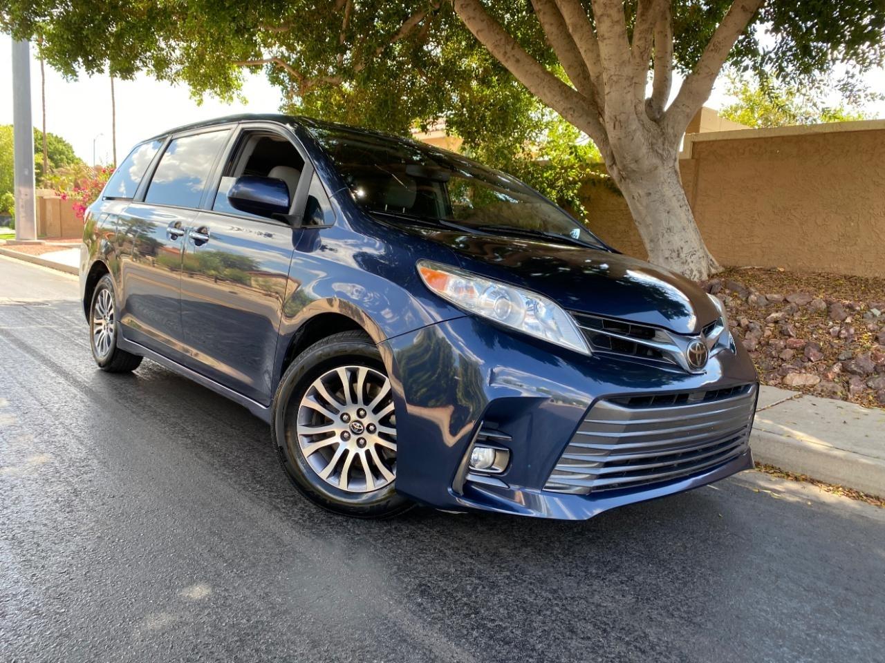 2018 Toyota Sienna Limited Premium 7-Passenger