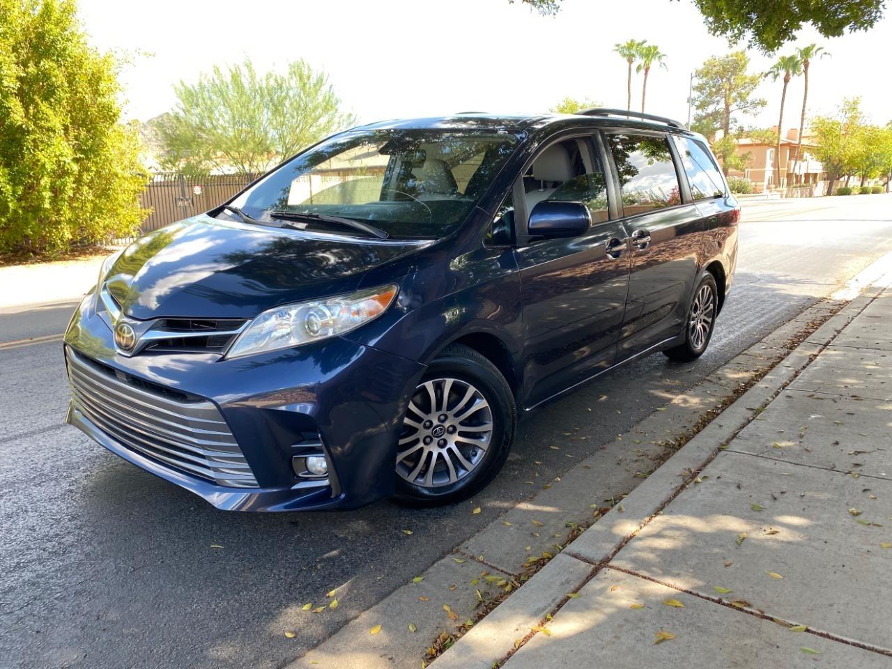 Toyota Sienna Limited Premium 7-Passenger 2018