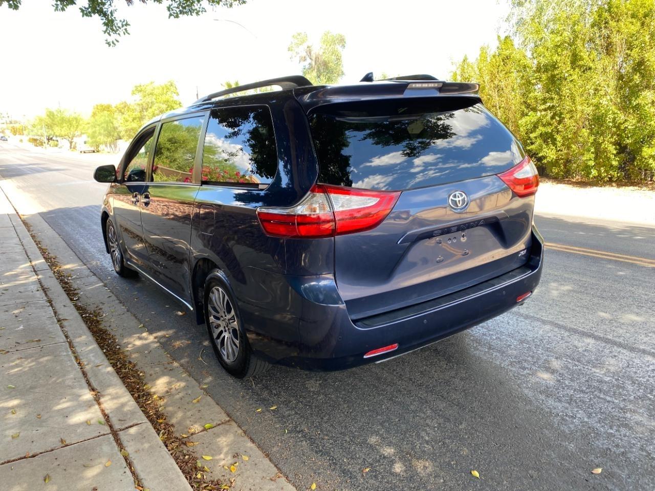 Toyota Sienna Limited Premium 7-Passenger 2018