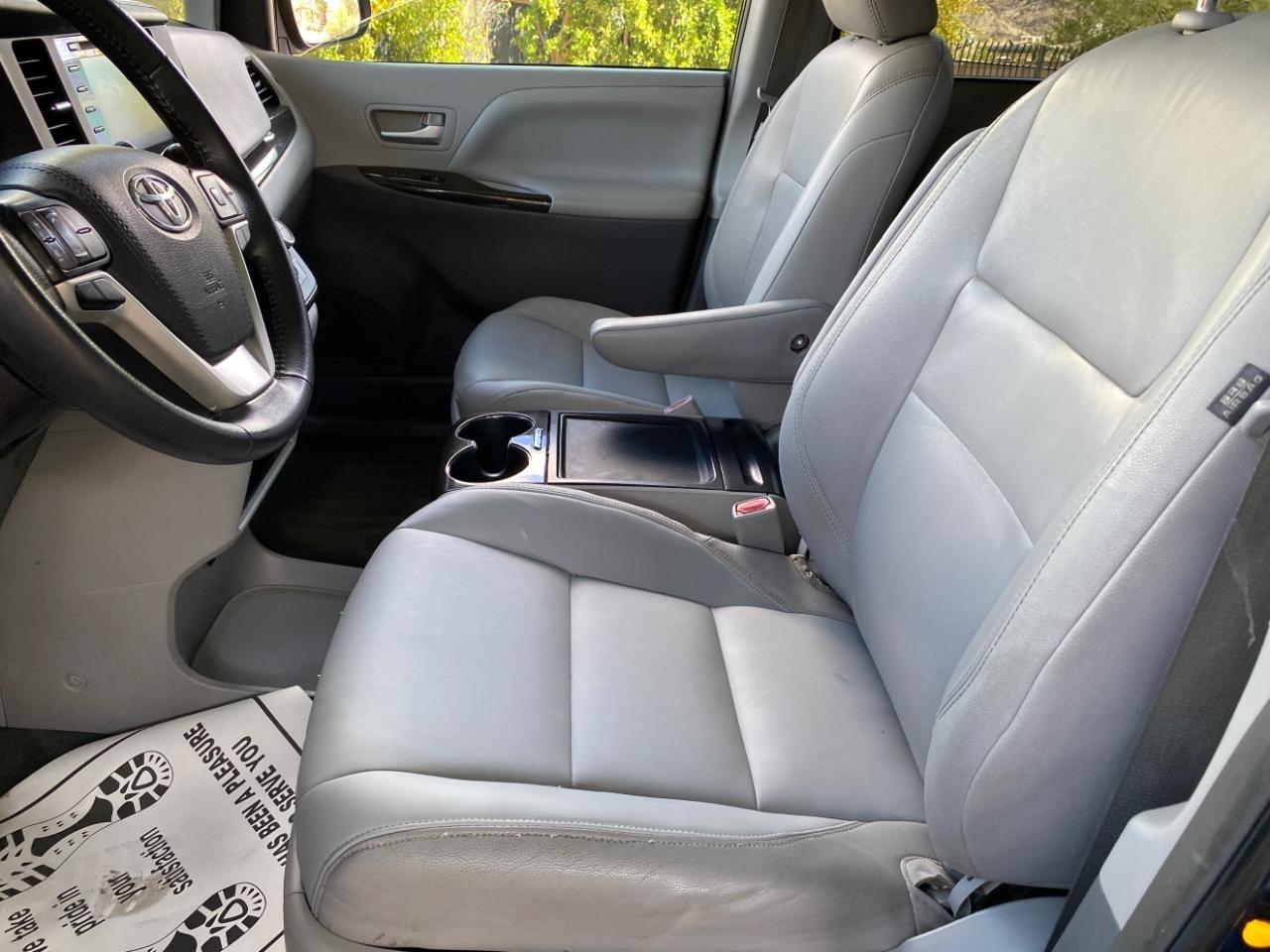 Toyota Sienna Limited Premium 7-Passenger 2018