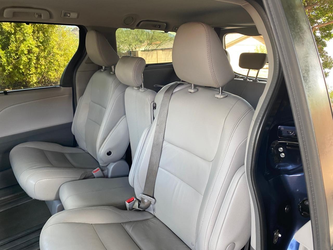 Toyota Sienna Limited Premium 7-Passenger 2018