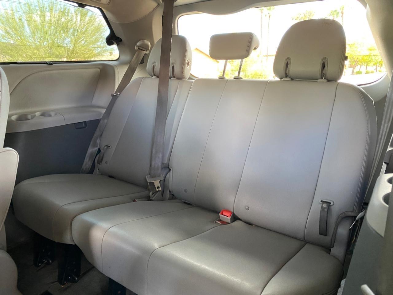 Toyota Sienna Limited Premium 7-Passenger 2018