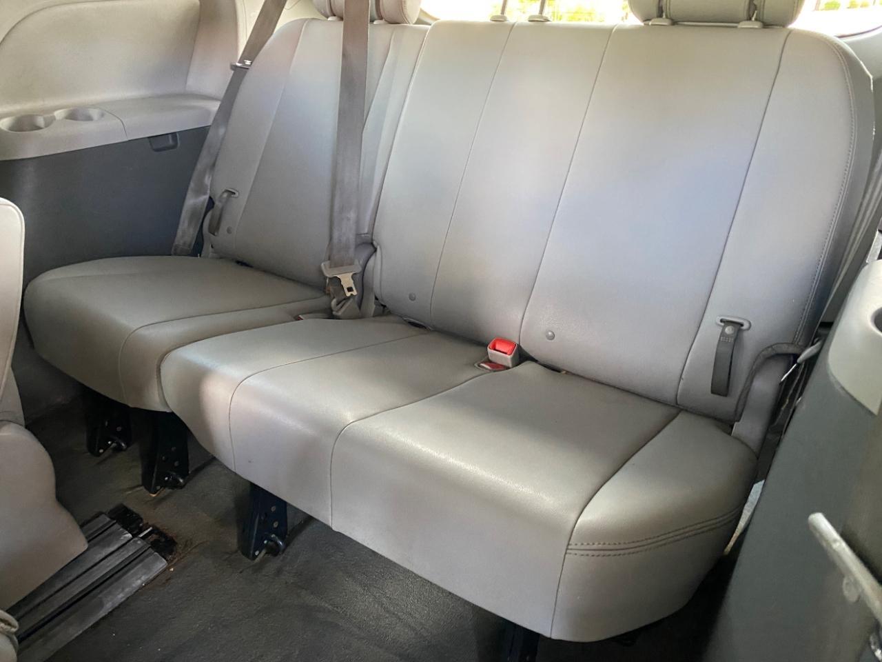 Toyota Sienna Limited Premium 7-Passenger 2018