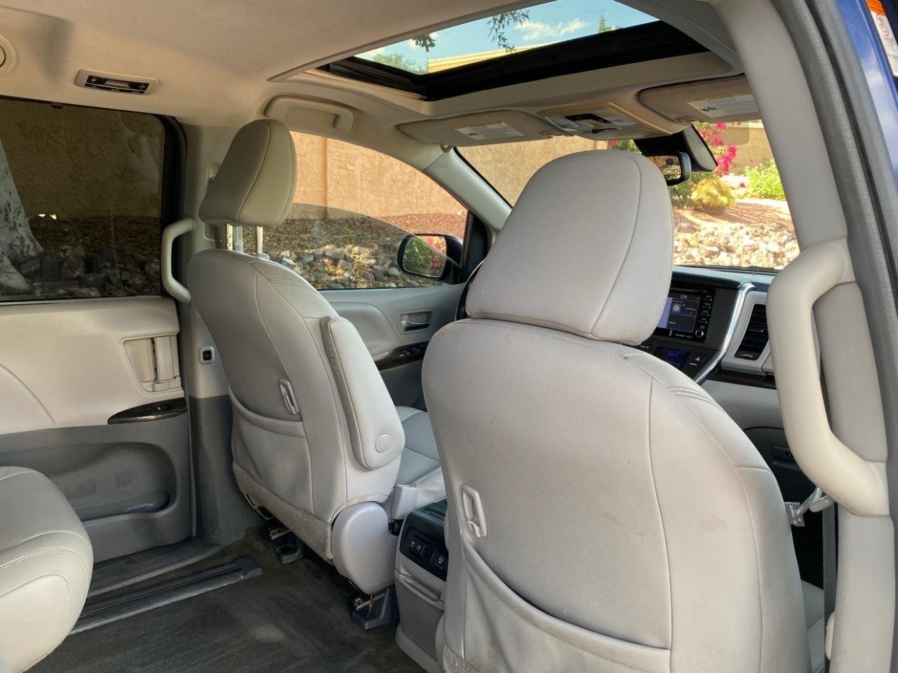 Toyota Sienna Limited Premium 7-Passenger 2018