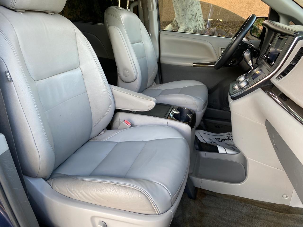 Toyota Sienna Limited Premium 7-Passenger 2018