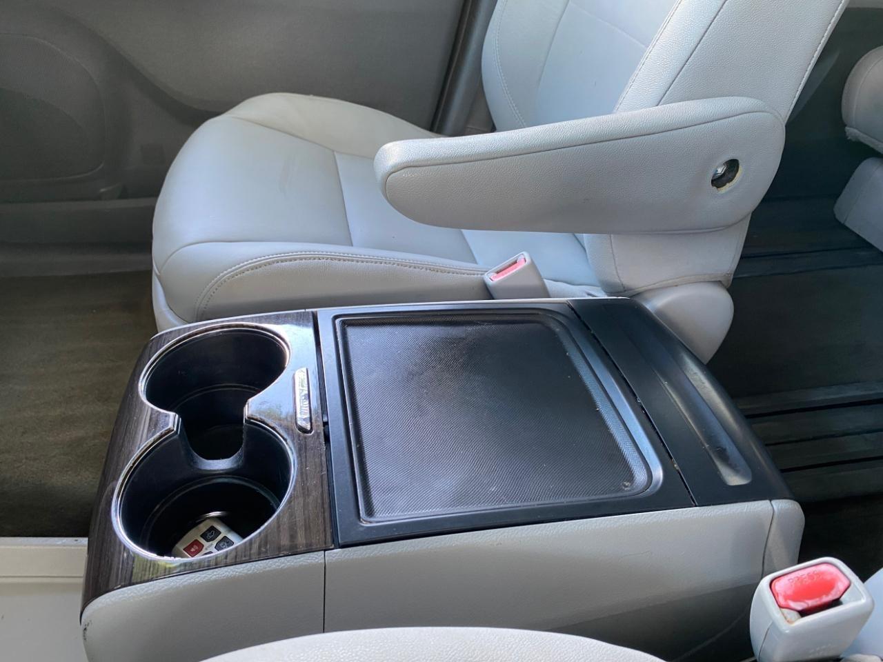 Toyota Sienna Limited Premium 7-Passenger 2018