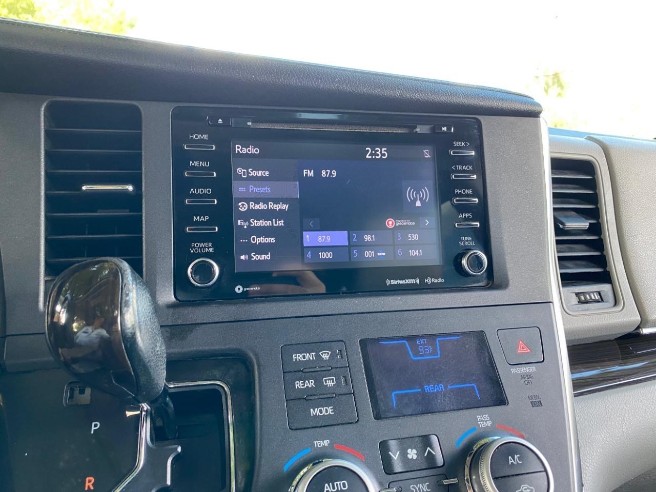 Toyota Sienna Limited Premium 7-Passenger 2018