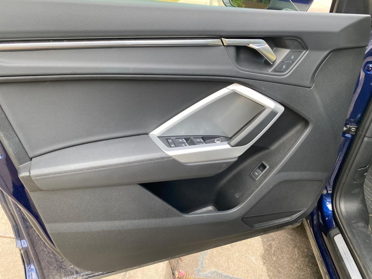 Audi Q3 S line Premium quattro 2025