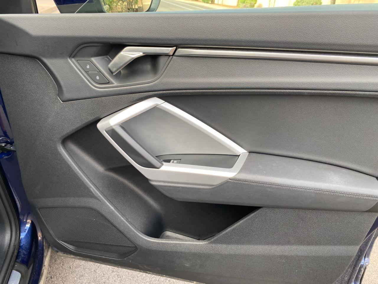 Audi Q3 S line Premium quattro 2025