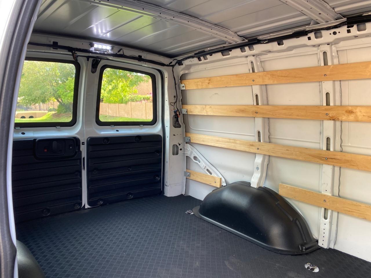 Chevrolet Express 2500 Cargo 2024