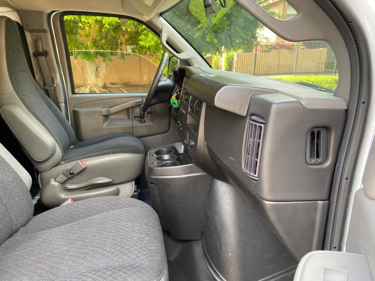 Chevrolet Express 2500 Cargo 2024