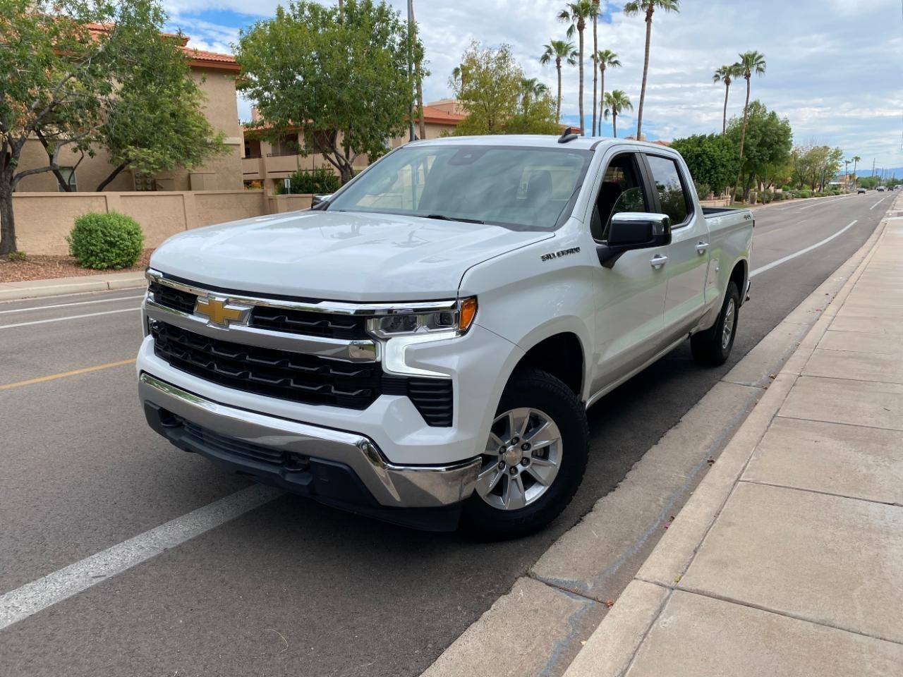 Chevrolet Silverado 1500 LT Crew Cab 4WD 2023