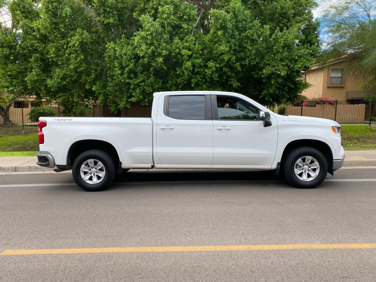 Chevrolet Silverado 1500 LT Crew Cab 4WD 2023